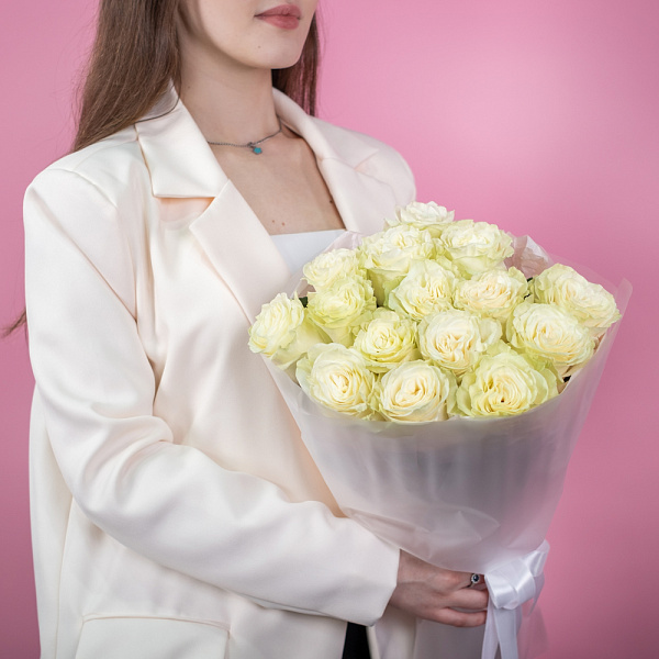 Купить Букет из 15 белых роз 40-50 см  (Эквадор) в  с бесплатной доставкой: цена, фото, описание